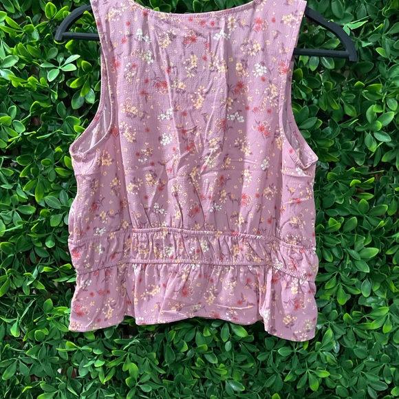 BNWT Pink Rose Floral Women's Top Medium - Picture 5 of 5